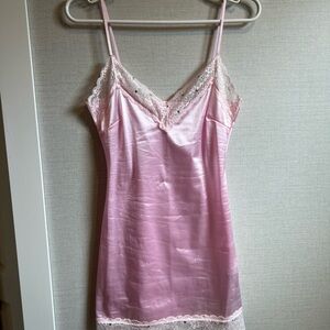 Chic Pink Lace Chemise